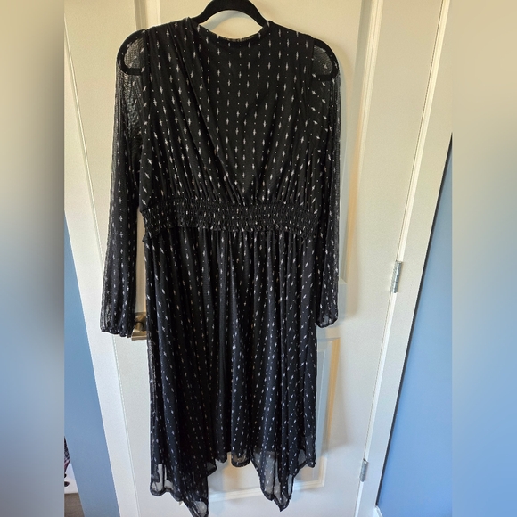 Gorgeous Penningtons Black Dress with detail, size X - Picture 6 of 7